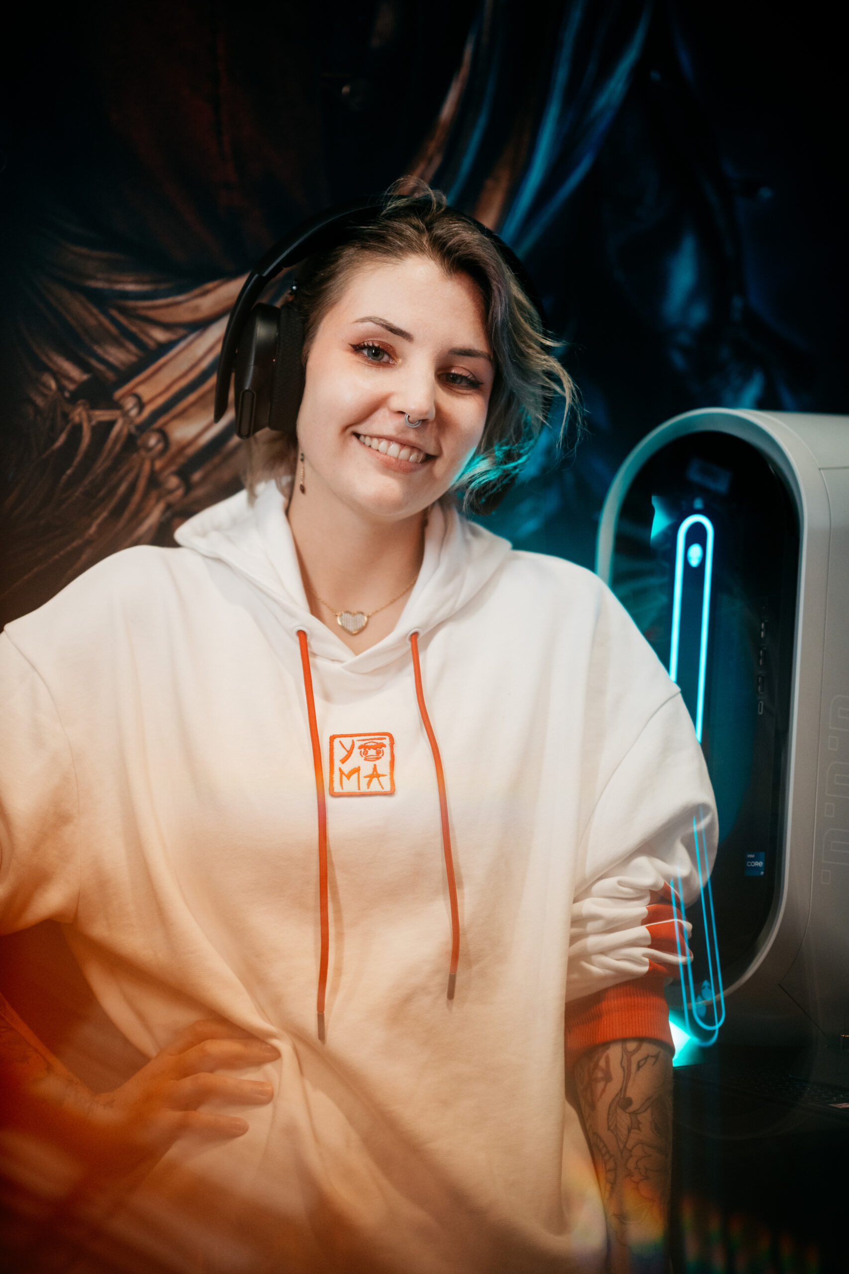 Jeel x Alienware - Fière d'être équipée à la PGW 2023 Jeel fière d'être équipée Alienware à la Paris Games Week 2023